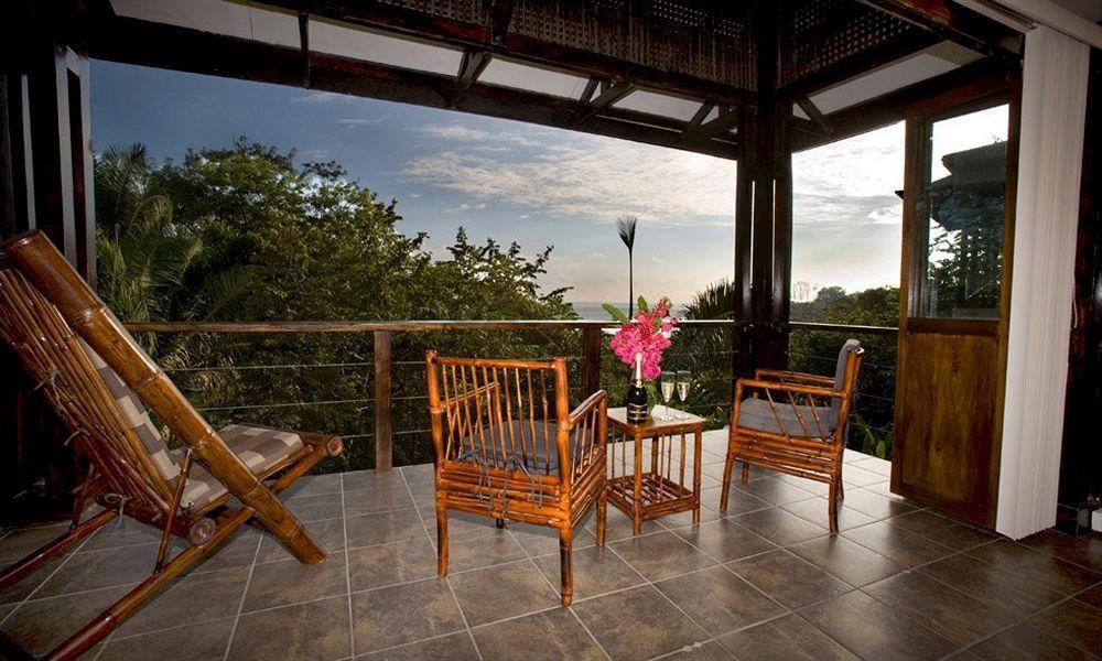 אוביטה Tiki Villas Rainforest Lodge & Spa מראה חיצוני תמונה