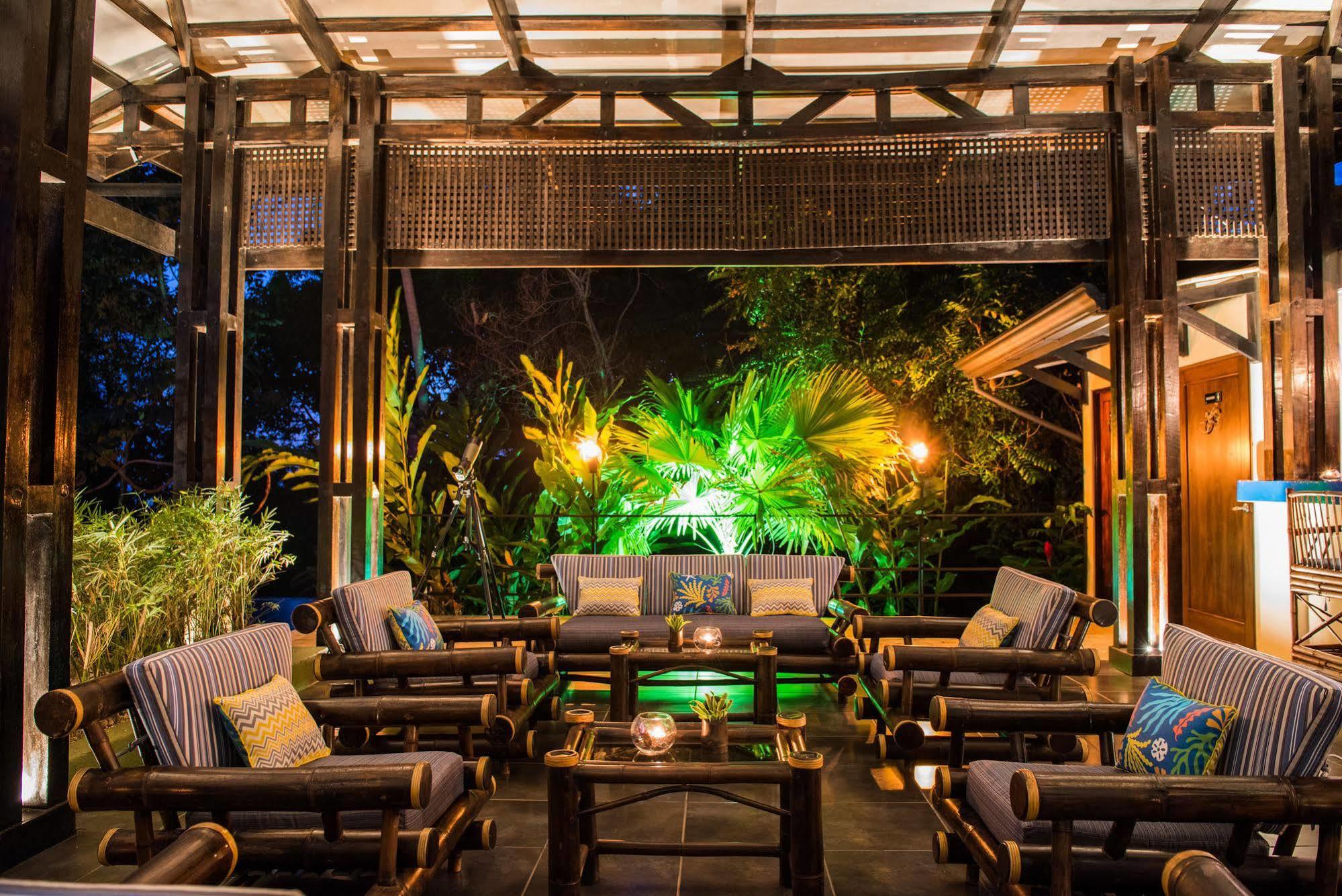 אוביטה Tiki Villas Rainforest Lodge & Spa מראה חיצוני תמונה