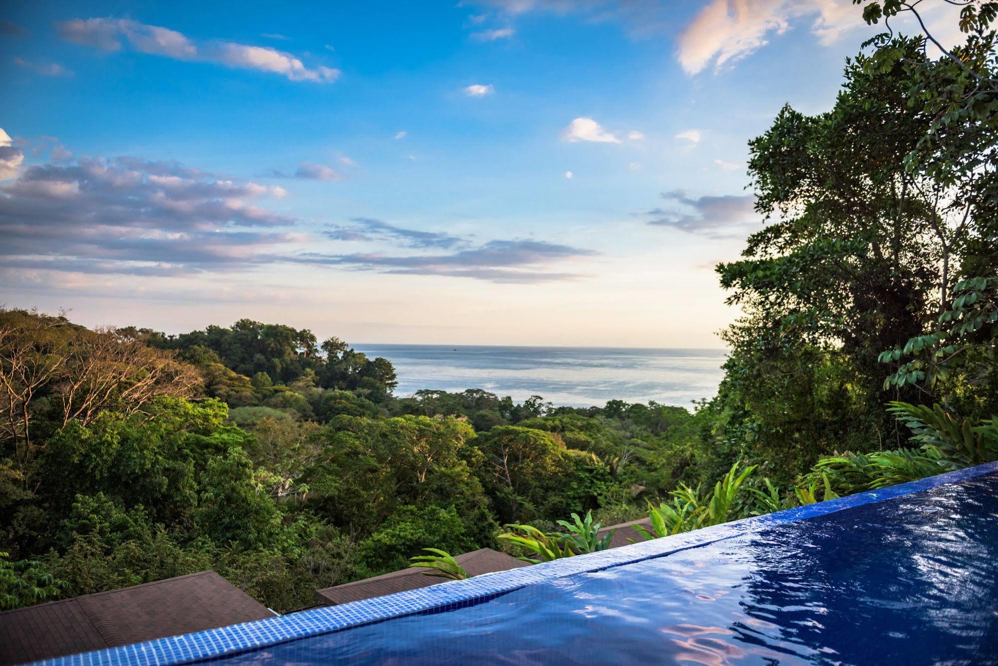 אוביטה Tiki Villas Rainforest Lodge & Spa מראה חיצוני תמונה